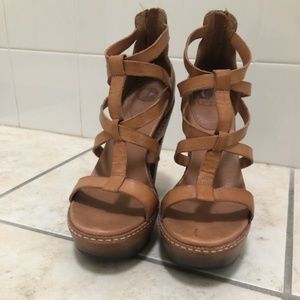 Ugg Gladiator Heeled Sandal